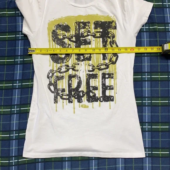 “Set Free” Women’s t-shirt. Size XL White - Picture 3 of 4